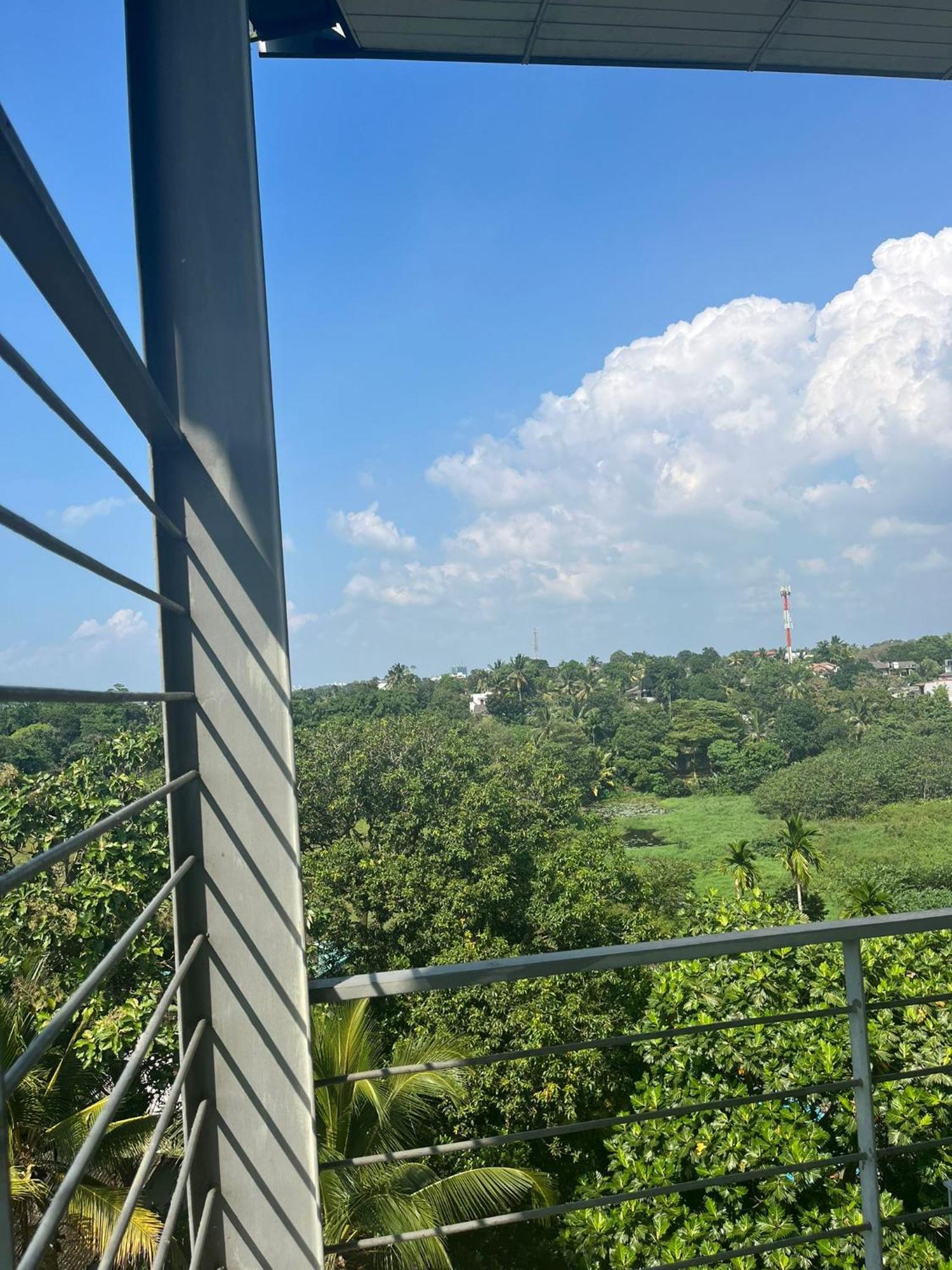 Thalangama Lakeview Lodge Battaramulla Zewnętrze zdjęcie