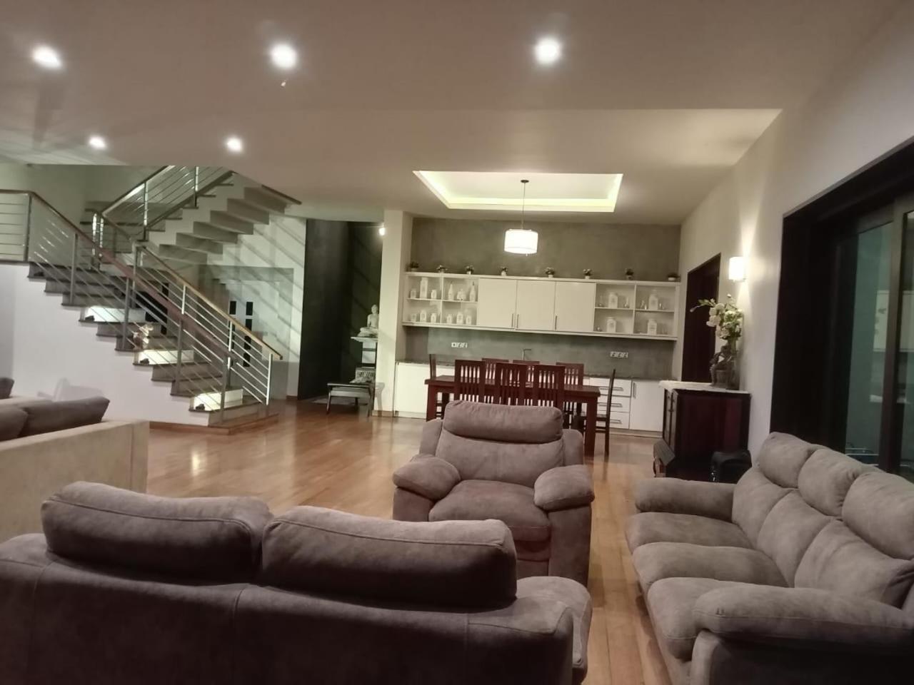 Thalangama Lakeview Lodge Battaramulla Zewnętrze zdjęcie